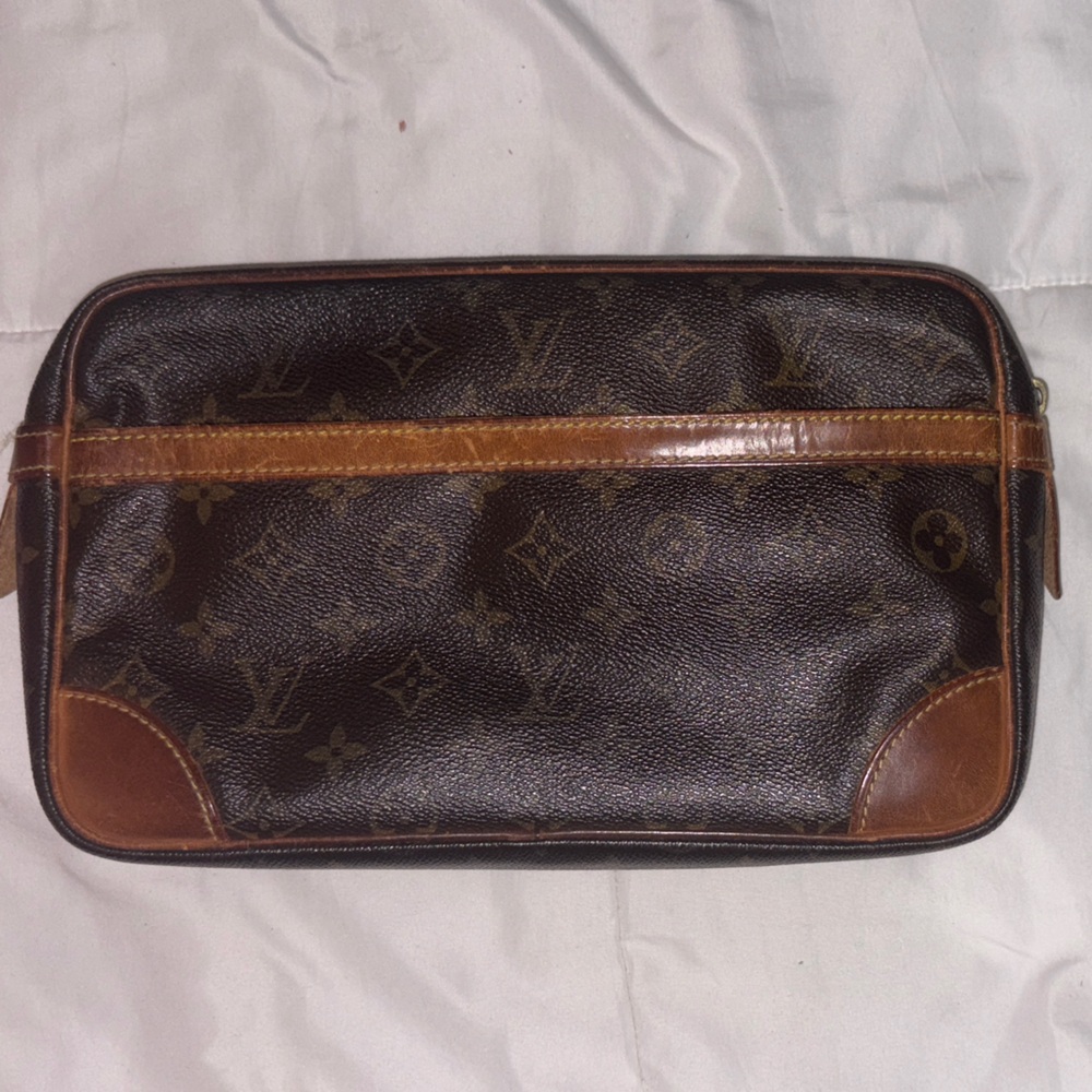 Louis Vuitton Monogram Toiletry Bag in Brown and LV ky ring normal wear